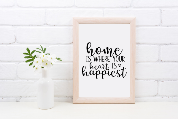 Free Home is Where Your Heart is Happiest SVG. DIY Cricut project for home decor. Cricut home SVG is the perfect home decor statement #cricut #freesvg #homedecor